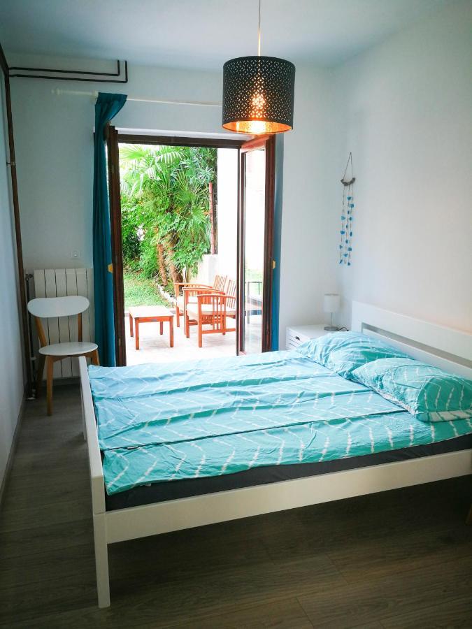 Ohana Lodge เวอร์ซาร์ ภายนอก รูปภาพ
