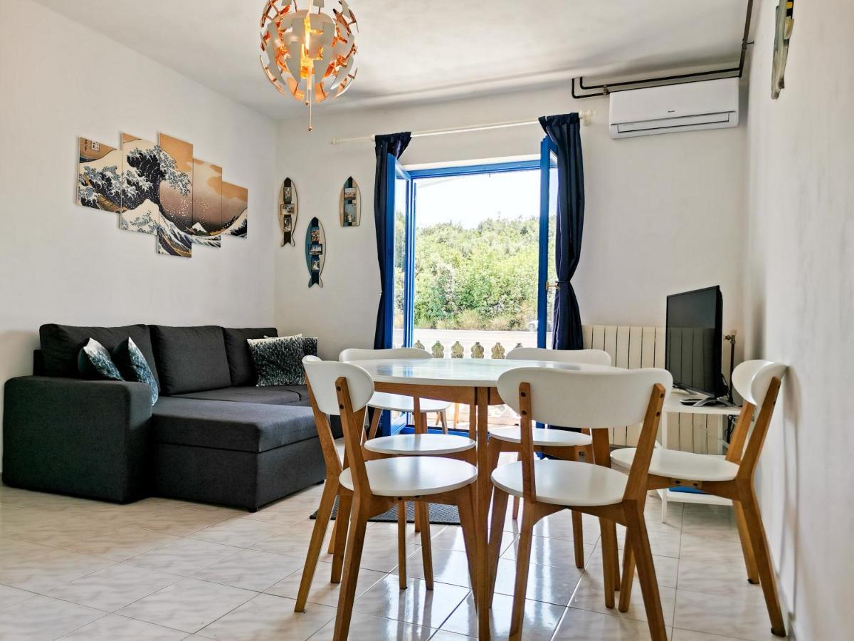 Ohana Lodge เวอร์ซาร์ ภายนอก รูปภาพ