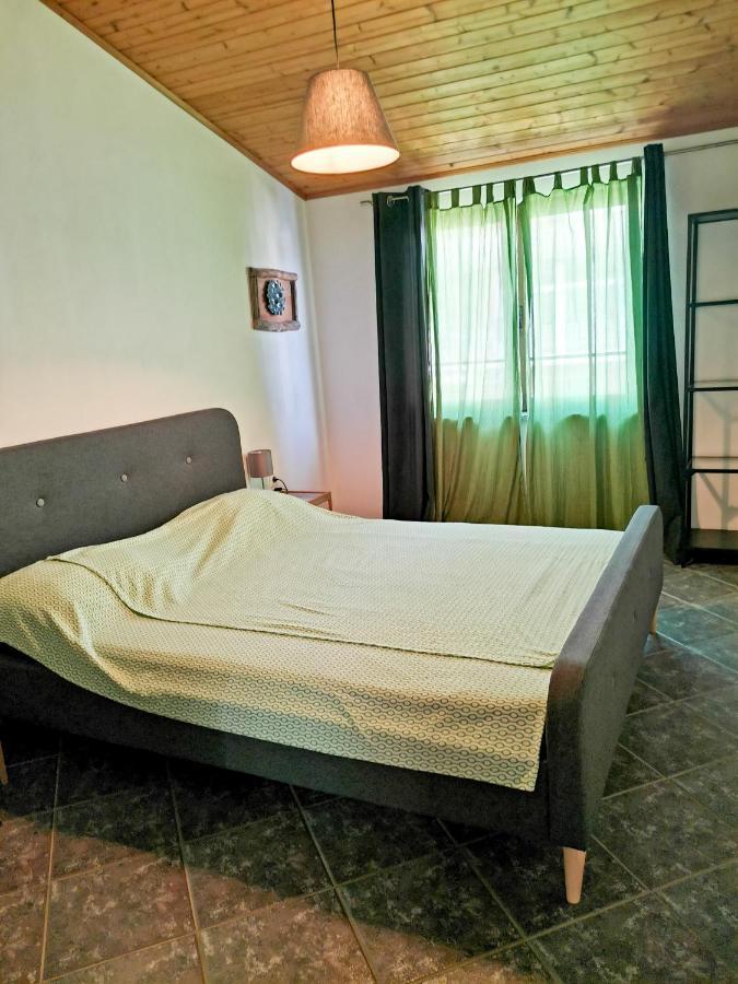 Ohana Lodge เวอร์ซาร์ ภายนอก รูปภาพ